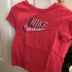 cropped nike tee